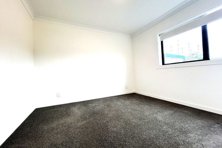 Photo of property in 38 Kervil Avenue, Te Atatu Peninsula, Auckland, 0610