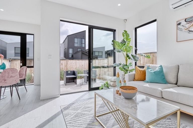 Photo of property in 7 Herekino Street, Westgate, Auckland, 0814