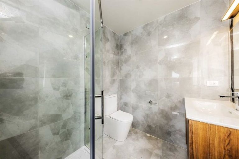 Photo of property in 6a Christmas Road, Manurewa, Auckland, 2102