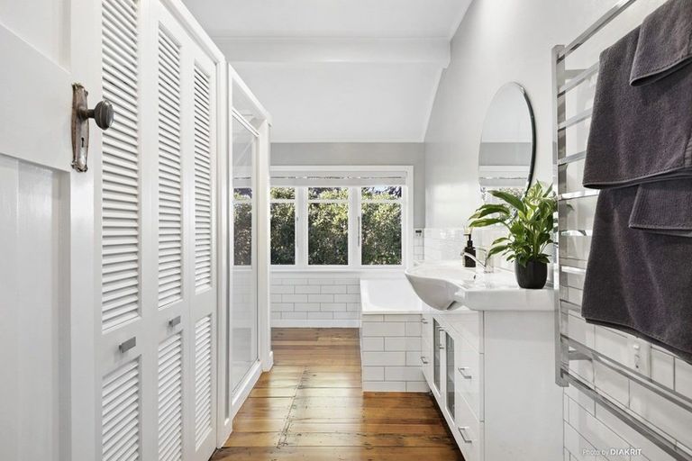 Photo of property in 72 Chaytor Street, Karori, Wellington, 6012