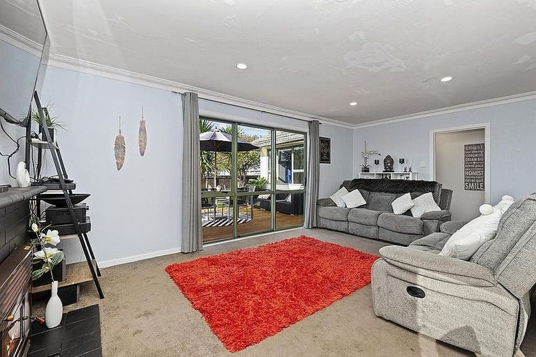 Photo of property in 642 Te Atatu Road, Te Atatu Peninsula, Auckland, 0610