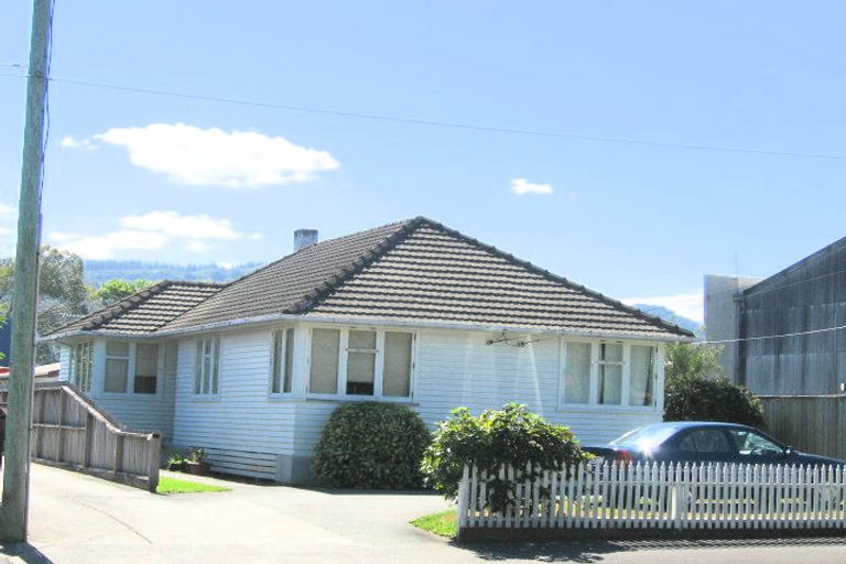 Photo of property in 52f1- Martin Street, Wallaceville, Upper Hutt, 5018