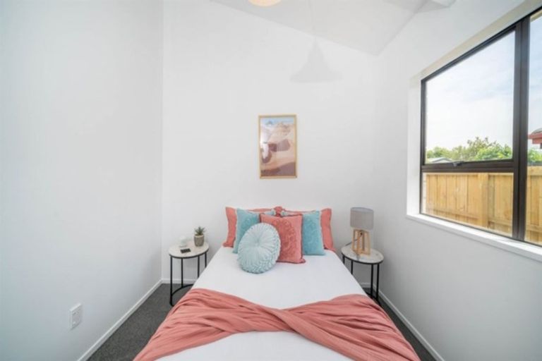 Photo of property in 92c/2 Englefield Road, Northwood, Christchurch, 8051