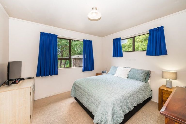 Photo of property in 18 Rosewood Place, Paraparaumu, 5032