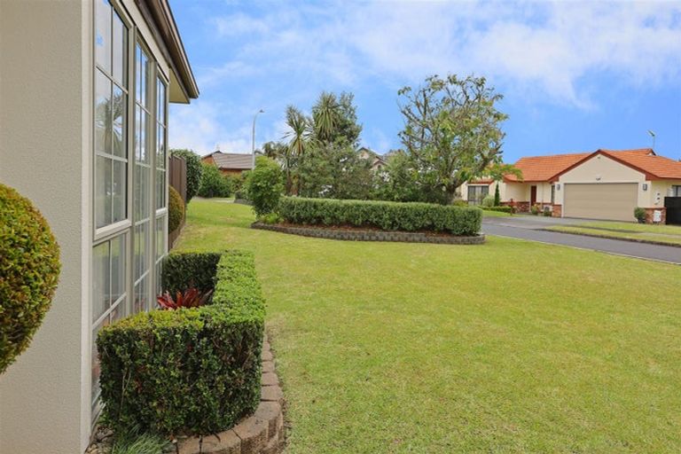 Photo of property in 22 Graven Court, Henderson, Auckland, 0612