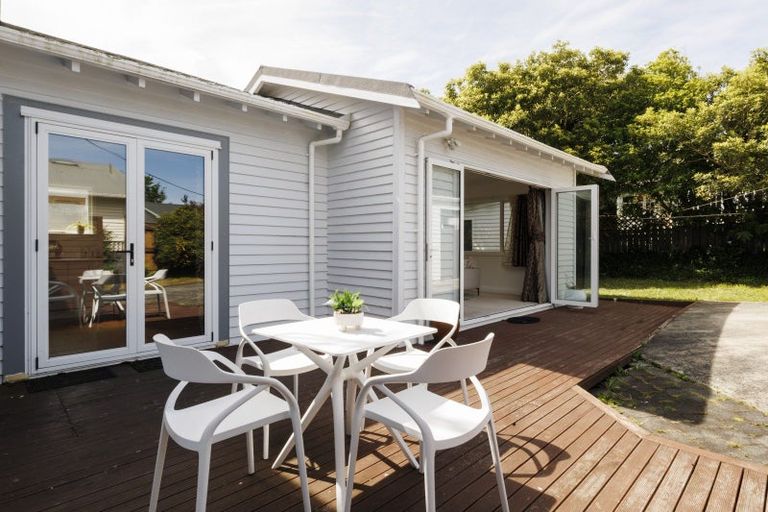 Photo of property in 17 Ranelagh Street, Karori, Wellington, 6012