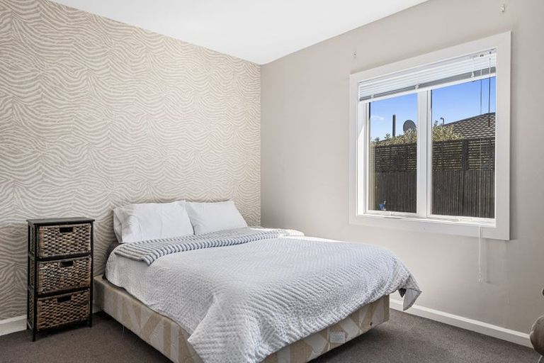 Photo of property in 2/20 Donald Place, St Albans, Christchurch, 8014