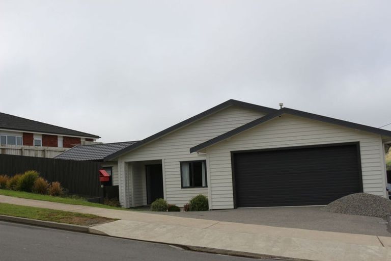 Photo of property in 10 Bickerton Rise, Churton Park, Wellington, 6037