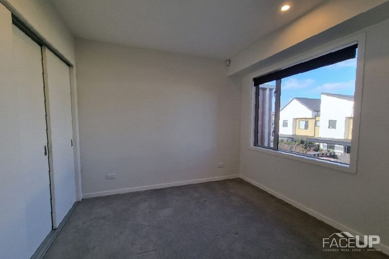 Photo of property in 4/28 Nevill Road, Hobsonville, Auckland, 0616