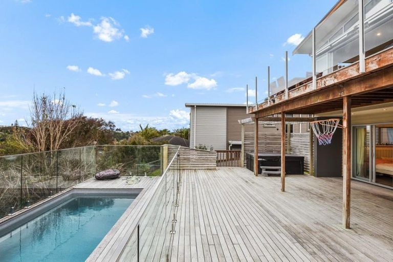 Photo of property in 26 Hawaiian Parade, Arkles Bay, Whangaparaoa, 0932