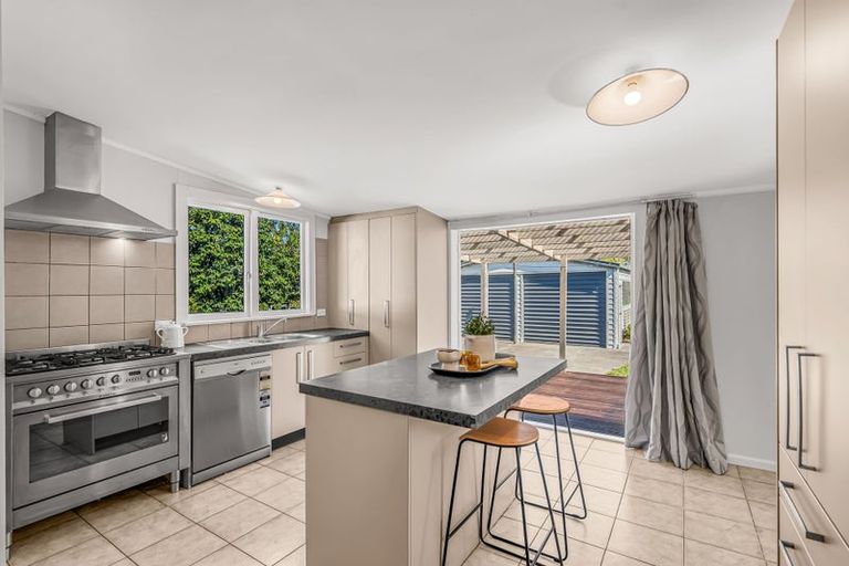 Photo of property in 702 Avenue Road West, Saint Leonards, Hastings, 4120