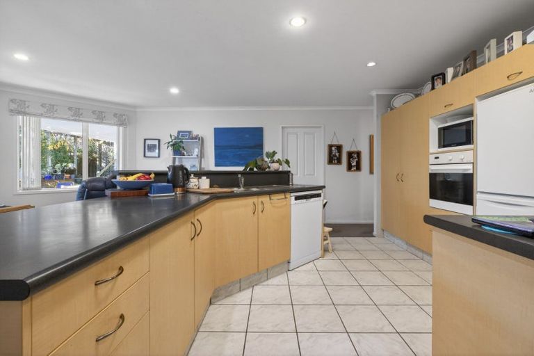 Photo of property in 18 Lionel Place, Mapua, 7005