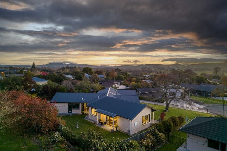 Photo of property in 11 Apatu Place, Waipukurau, 4200