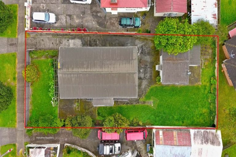 Photo of property in 553 Massey Road, Mangere, Auckland, 2022