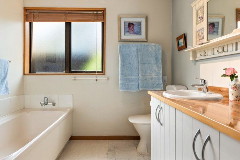 Photo of property in 6 Mansfield Drive, Kaiapoi, 7630