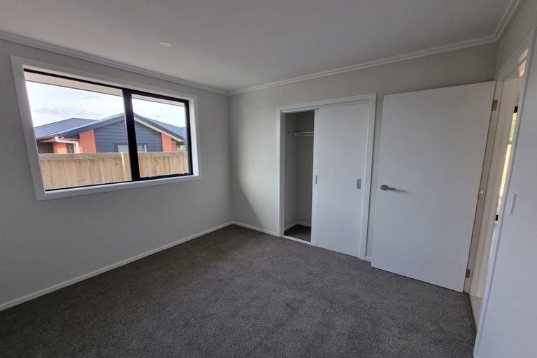 Photo of property in 7u4 Sare Crescent, Fairfield, Hamilton, 3214