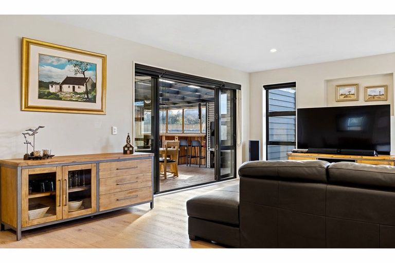 Photo of property in 4 Melville Crescent, Rolleston, 7614