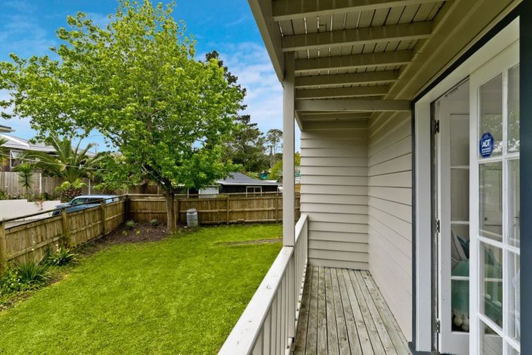 Photo of property in 263a Henderson Valley Road, Henderson, Auckland, 0612