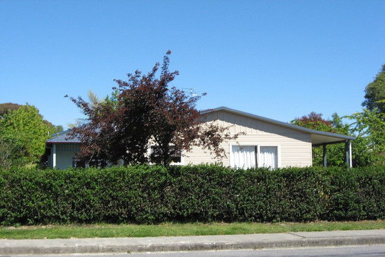 Photo of property in 121 West Belt, Rangiora, 7400