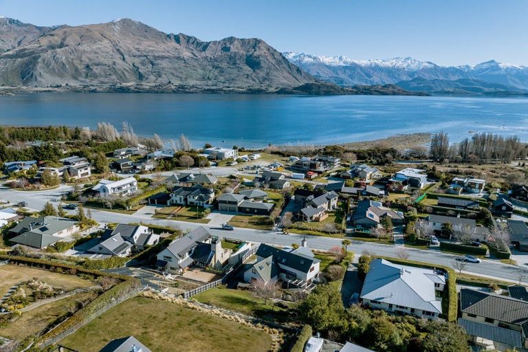Photo of property in 22 Penrith Park Drive, Wanaka, 9305