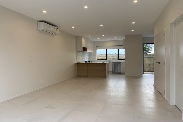 Photo of property in 1b Falabella Lane, Karaka, Papakura, 2113