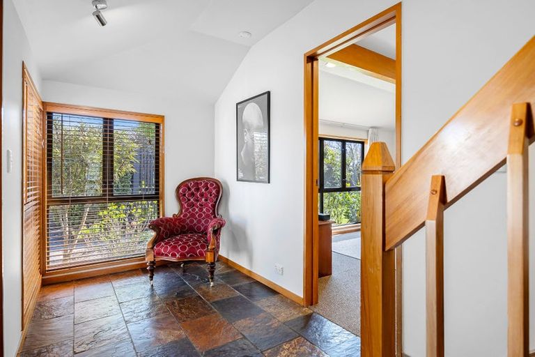 Photo of property in 84 Palatine Terrace, Saint Martins, Christchurch, 8022