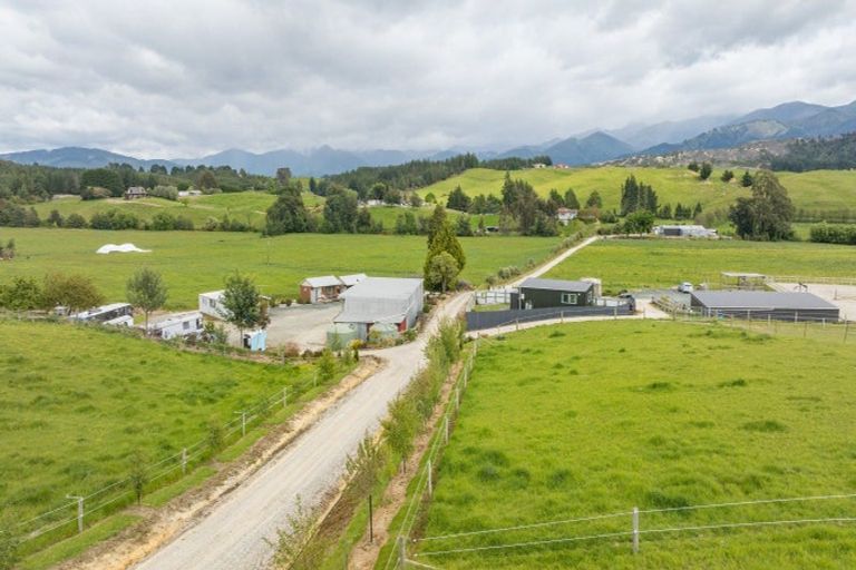 Photo of property in 237 Waiwhero Road, Lower Moutere, Upper Moutere, 7175
