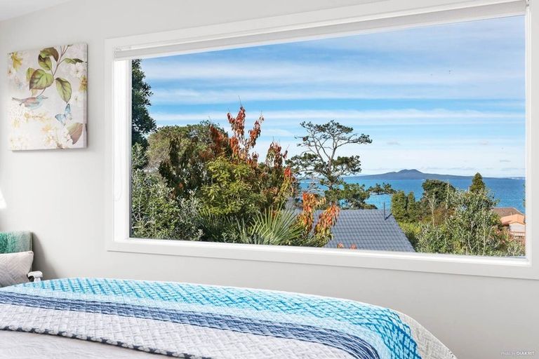 Photo of property in 63 Cliff Road, Torbay, Auckland, 0630