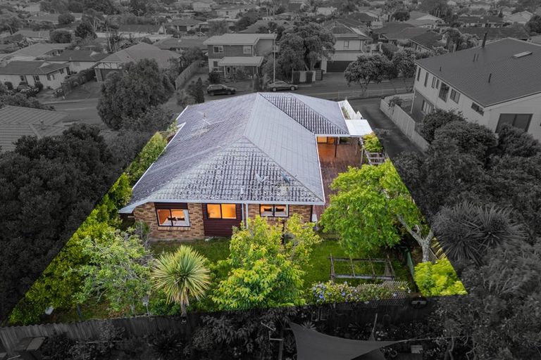 Photo of property in 40 Pigeon Mountain Road, Half Moon Bay, Auckland, 2012
