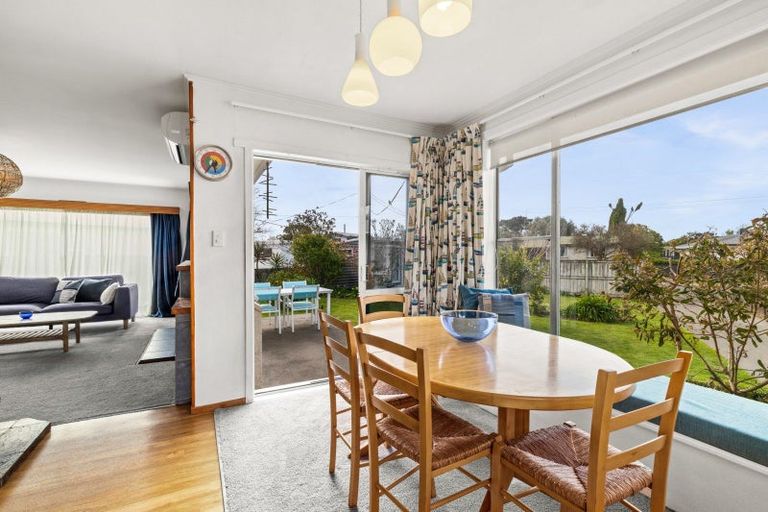 Photo of property in 32 Hyla Road, Haumoana, 4102