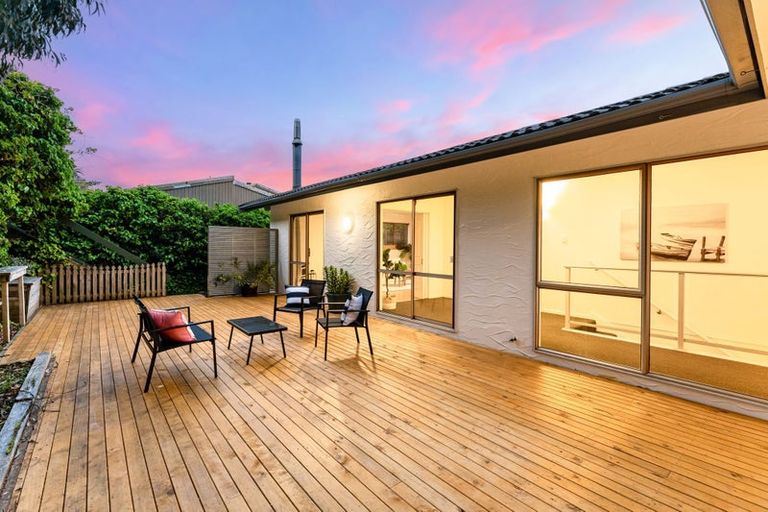 Photo of property in 11 The Anchorage, Whitby, Porirua, 5024