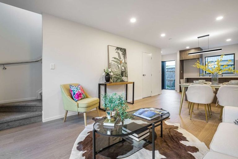 Photo of property in 5/36 Edmonton Road, Henderson, Auckland, 0612