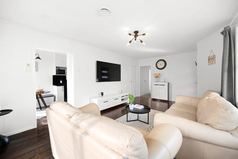 Photo of property in 33 Garden Heights Avenue, Glenview, Hamilton, 3206