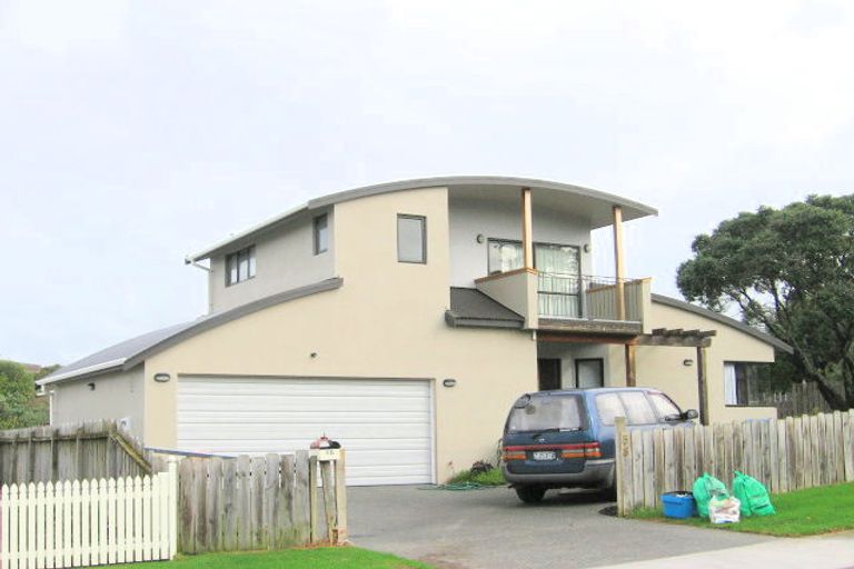 Photo of property in 58 Rosario Crescent, Red Beach, 0932