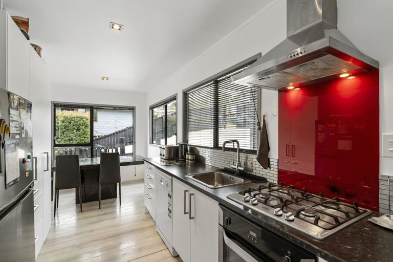 Photo of property in 126 Spinella Drive, Bayview, Auckland, 0629