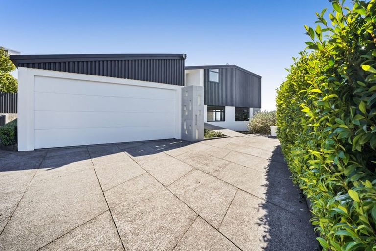 Photo of property in 40d Awanui Street, Merrilands, New Plymouth, 4312