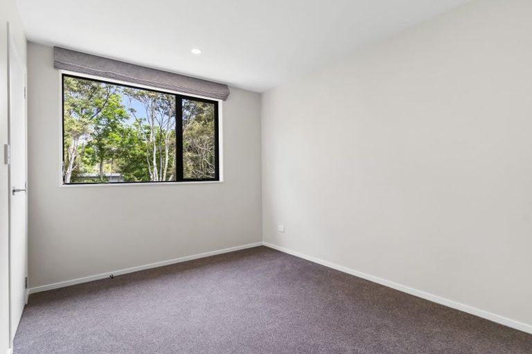 Photo of property in 46 Tokai Place, Glen Eden, 0602