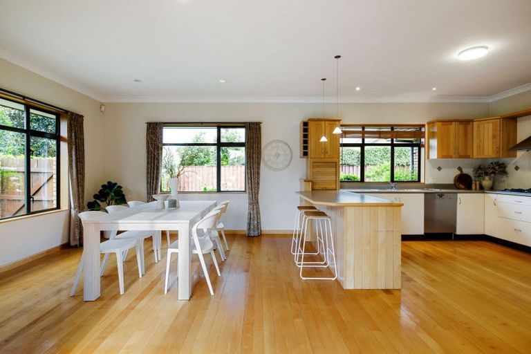 Photo of property in 65 Swayne Road, Cambridge, 3434