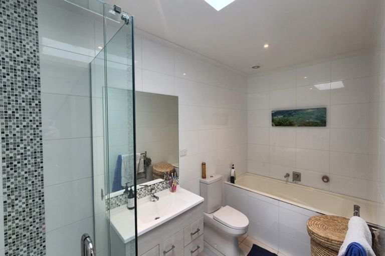 Photo of property in 5 Kanuka Road, Hobsonville, Auckland, 0616