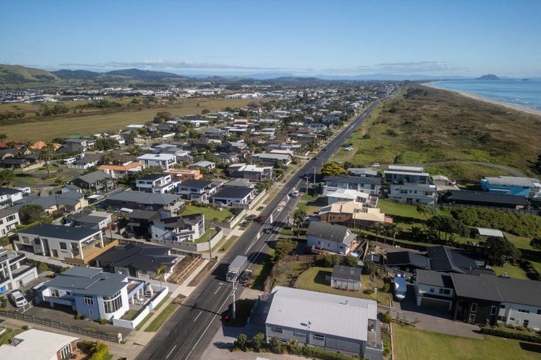 Photo of property in 1024b Papamoa Beach Road, Papamoa Beach, 3118