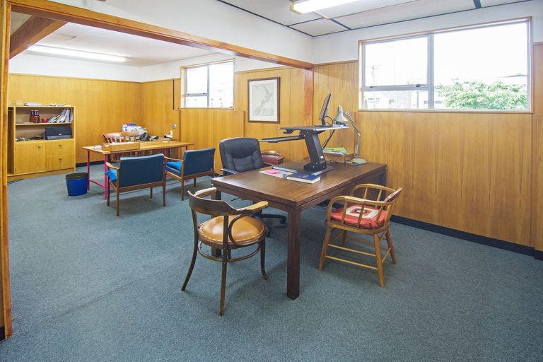 Photo of property in 10 Park Street, Thorndon, Wellington, 6011