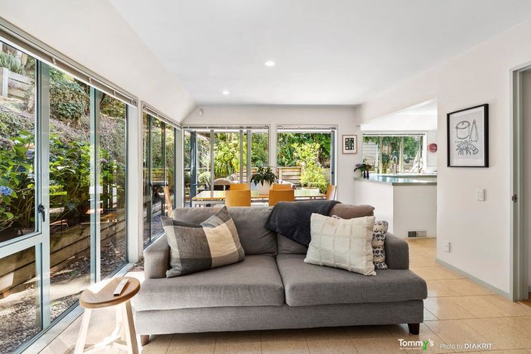 Photo of property in 15a Lower Watt Street, Wadestown, Wellington, 6012