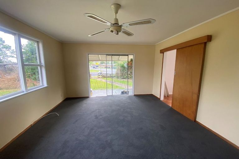 Photo of property in 2 President Avenue, Papakura, 2110