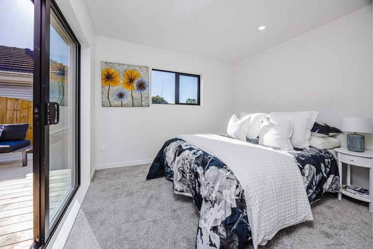Photo of property in 4d Glenmore Road, Sunnyhills, Auckland, 2010