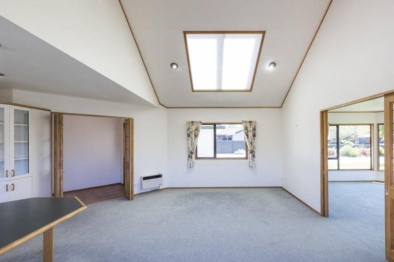 Photo of property in 16 Tudor Grove, Feilding, 4702