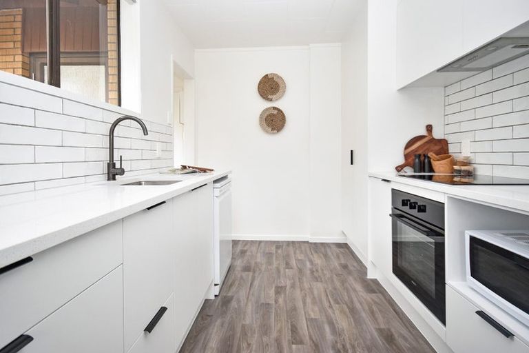 Photo of property in 5/44 Sunnyside Road, Sunnyvale, Auckland, 0612