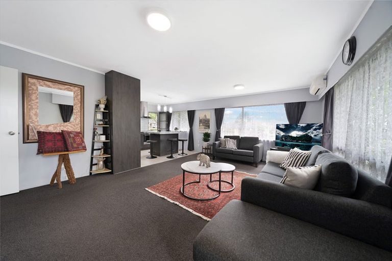 Photo of property in 1/33 Matuhi Rise, Henderson, Auckland, 0612