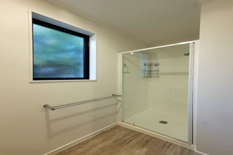 Photo of property in 12a June Place, Torbay, Auckland, 0630