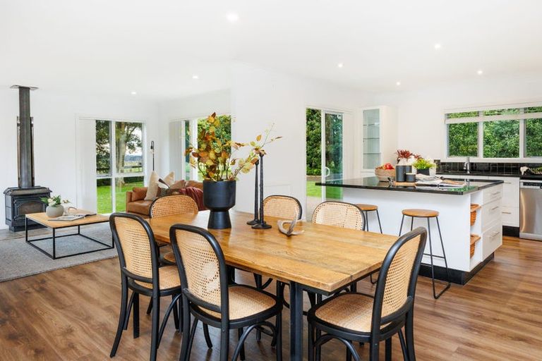 Photo of property in 35 Oram Drive, Turitea, Palmerston North, 4472