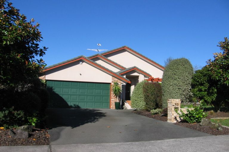 Photo of property in 39 Landing Drive, Albany, Auckland, 0632